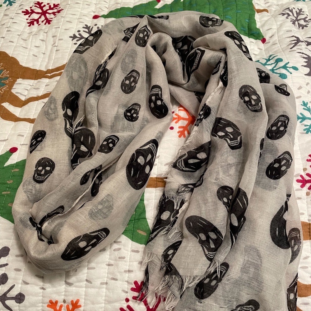 Skull standard length scarf from Cotton On 2012 or 2013 designer
